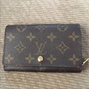 Louis Vuitton snap small wallet